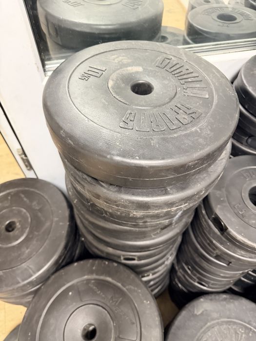 Discuri haltere si gantere oferta promo 5 lei kg. La minim 100 kg. Noi