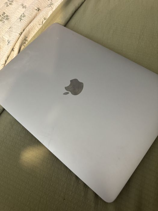 MacBook Pro 2019 i5 13 128GB