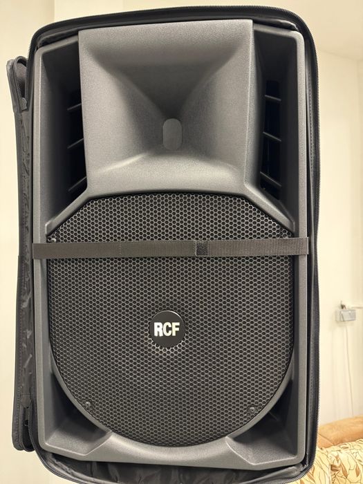 Boxe active marca RCF 745 / 915