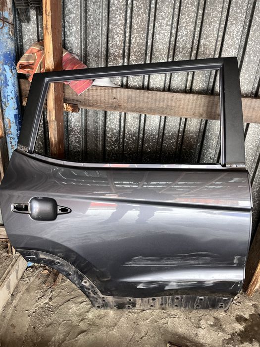 Задняя дверь на JAC JS4