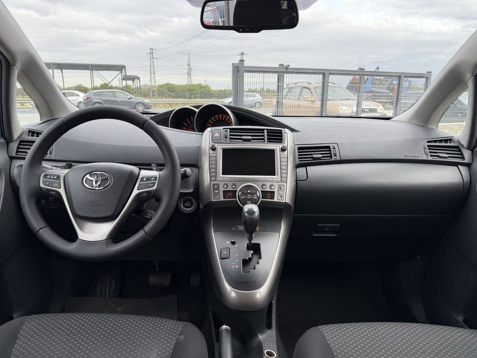 Toyota Verso 2.2DCAT* 2010г* АВТОМАТИК* ТОП СЪСТОЯНИЕ*