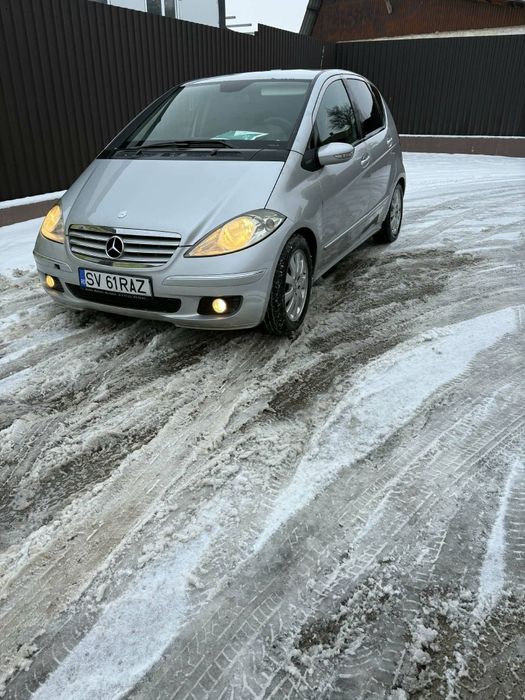 Vând Mercedes a200