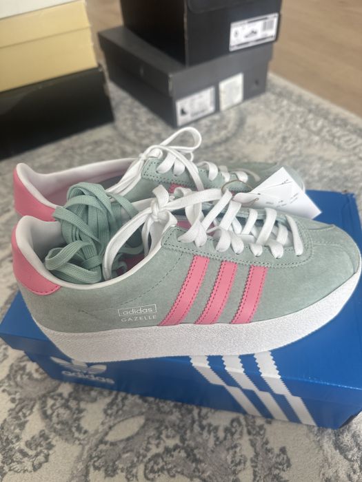Кроссовки Adidas