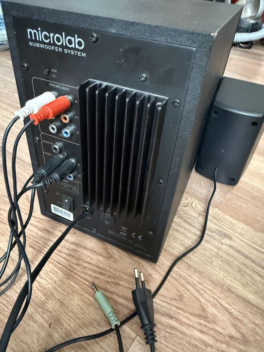 Колонки с Сабвуфером Microlab