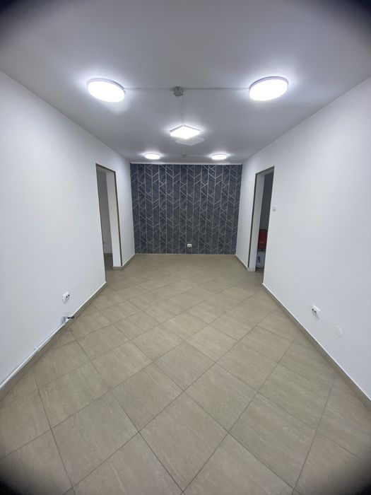 Vand spatiu comercial micro 39 strada principală