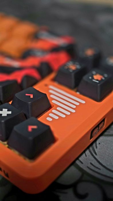 Tastatura QWERTYKEY Hurricane 65