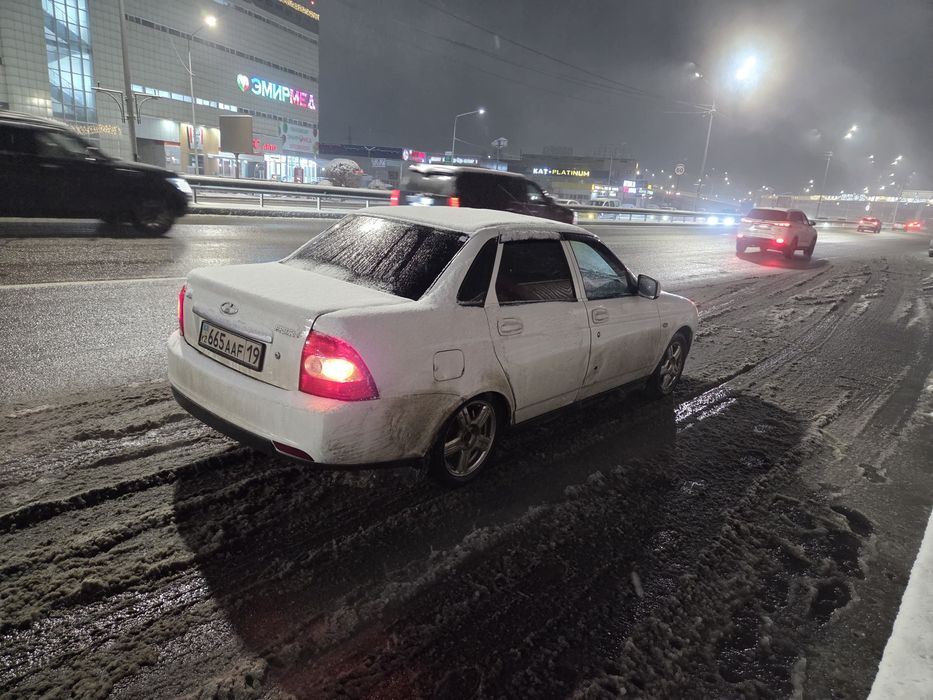 Приора/ ваз / автомобиль
