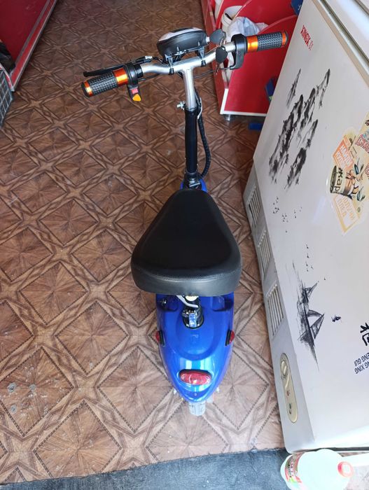 Продаётся Детский Электро Скутер в отличном состоянии