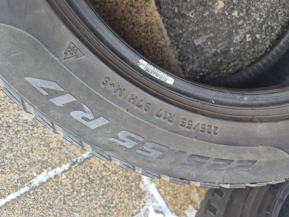 Vând cauciucuri 225/55/17  M+S 2buc imp Germania