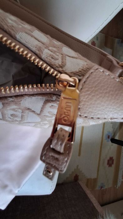 ЧИСТО Нова !!  Liu JO