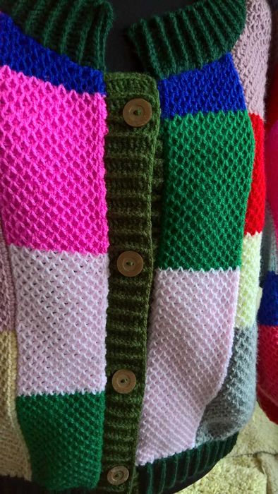 Дамска плетена жилетка