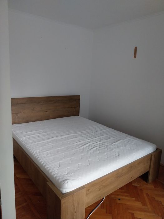 Închiriez apartament cu doua camere