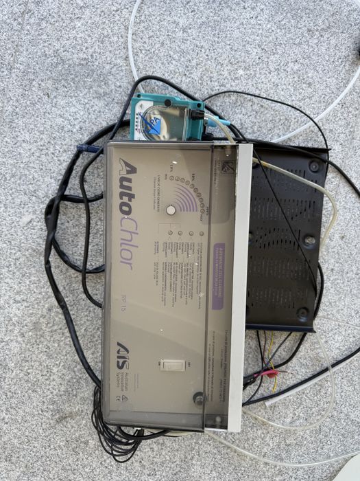 Sistem auto clor si ph pentru piscina