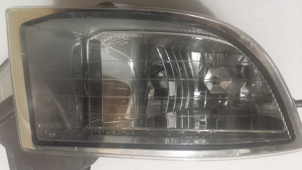 продам передние противотуманки PRADO 120