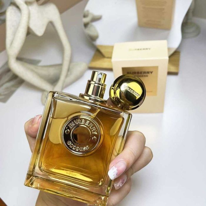 Burberry Goddess 100ml EDP