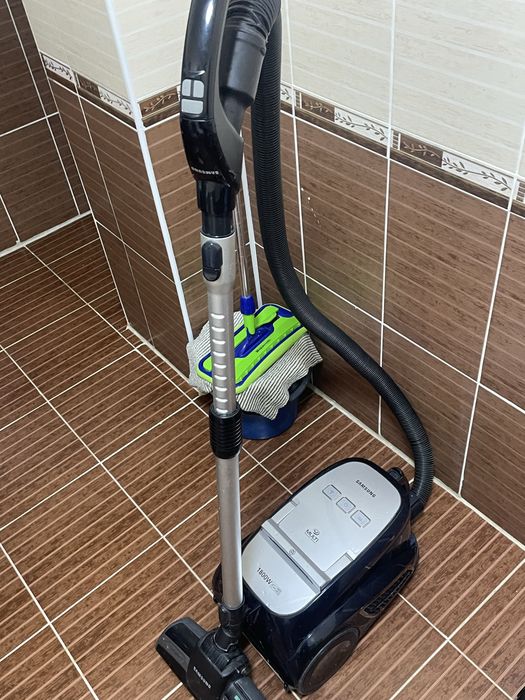 Пылесос самсунг .