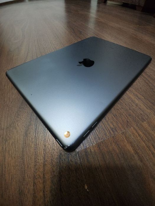 Продам Apple iPad 9 64 gb Wi-Fi