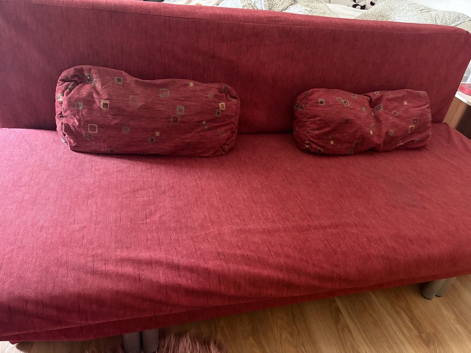 Разтегателен диван