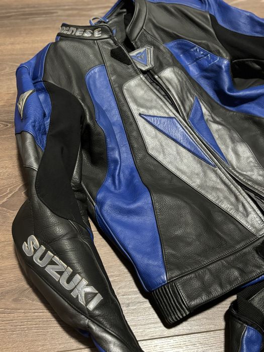 Vand costum moto Dainese din piele italiana