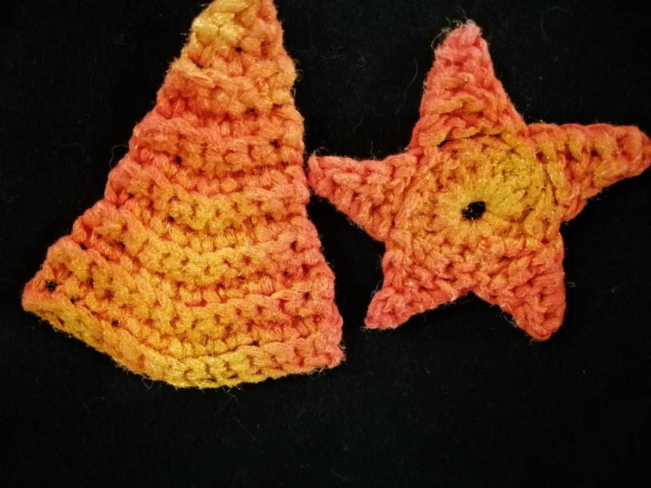 Ёлочные вязаные игрушки.