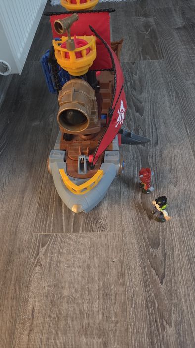 Shark Bite Pirate Ship- corabie de pirat