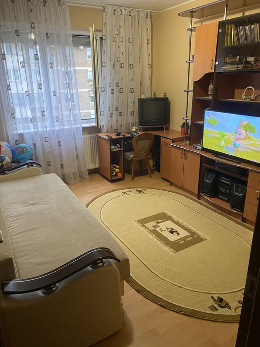 Vand apartament 2 camere sau schimb cu ap 2 camere parter plus diferen