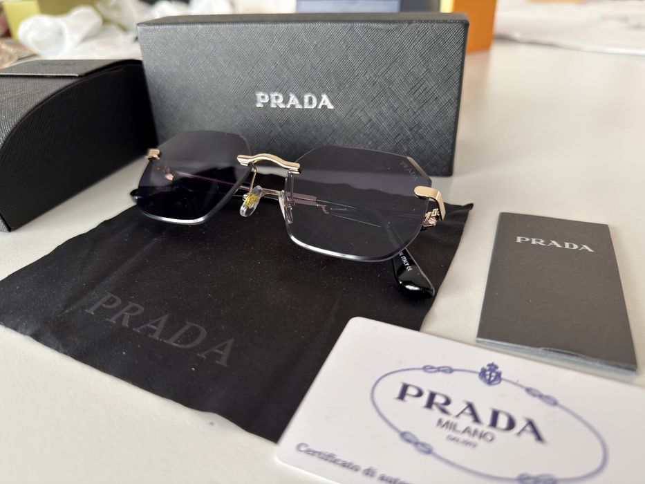 Ochelari de soare prada