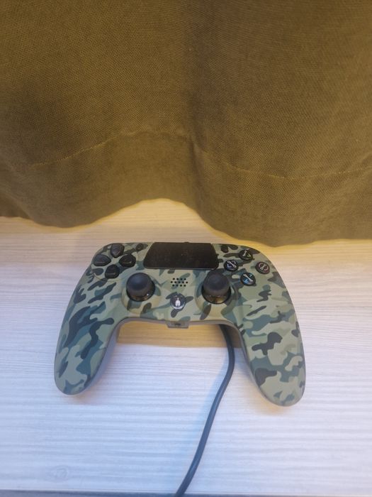 джойстик за компютър