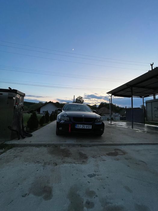 BMW e90 2007 318i