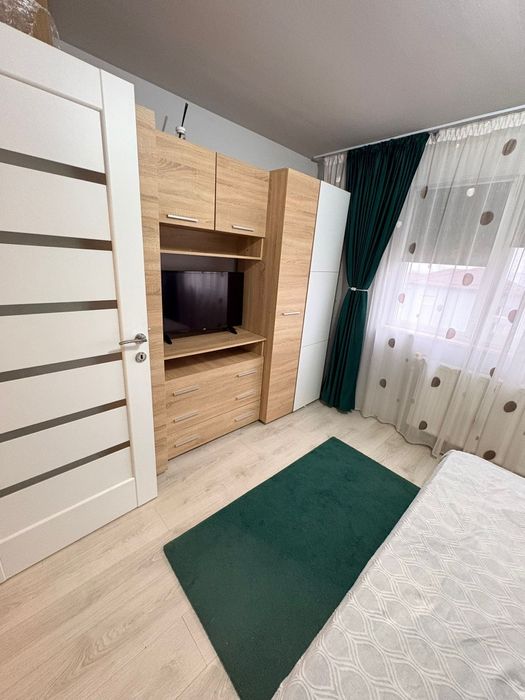 Vând apartament mobilat