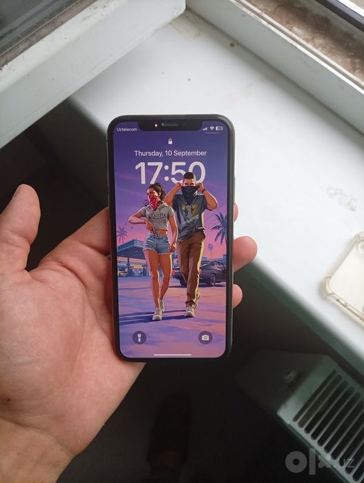 Iphone xs.