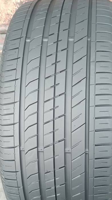275/35/20 Nexen .