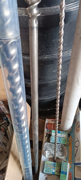 Продам буры новые.