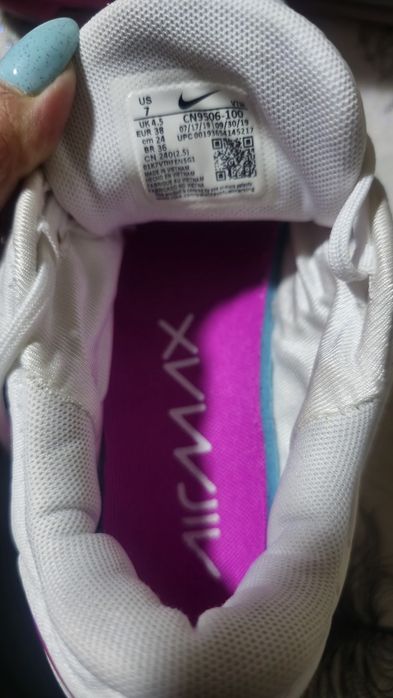 Vând Nike Air Max 720