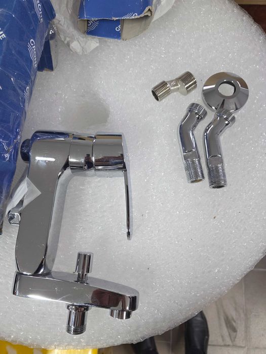 Grohe Eurostyle Cosmopolitan - Baterie cadă monocomandă Vertica, crom 23302000