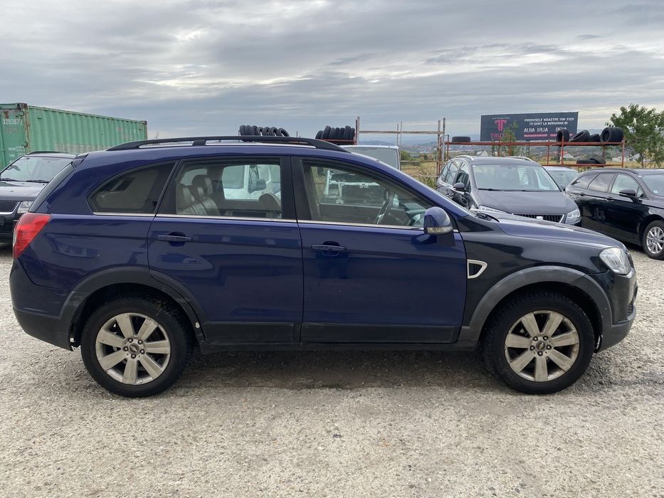 Dezmembrez piese Chevrolet Captiva