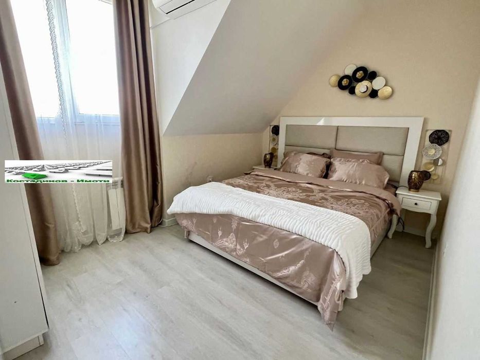 Продава се Тристаен апартамент в Пловдив, Център - 120 кв.м за 2763 €/кв.м - Снимка #8