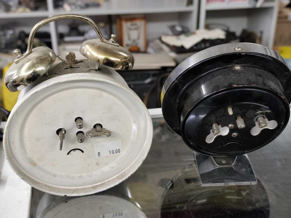 Лот Стар механичен часовник будилник Junghans kienzle haller 8 броя