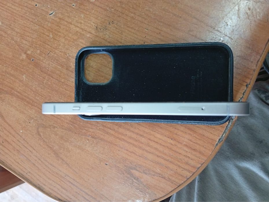 Продам айфон 14  в хорошем состоянии