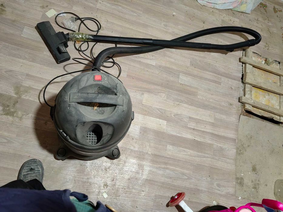 Пылесос моющий рабочий