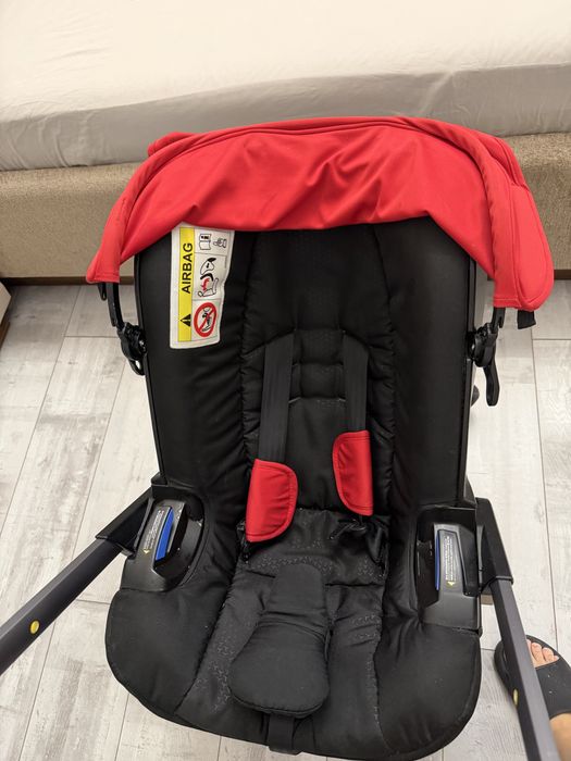 Продаю коляску Doona