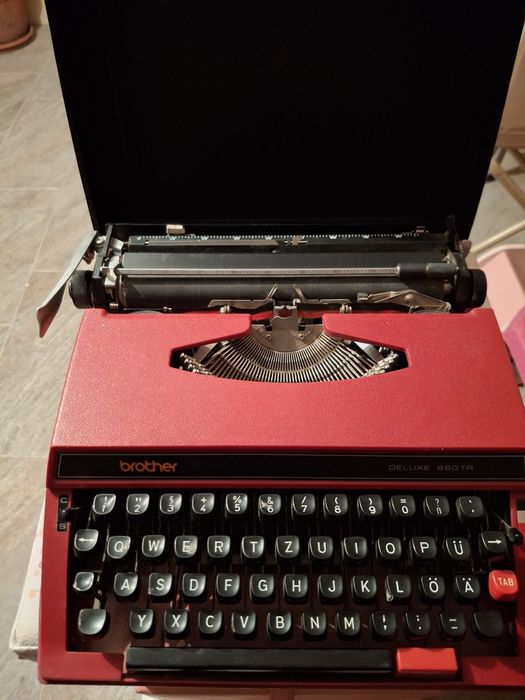De vanzare 2 masina de scris vintage