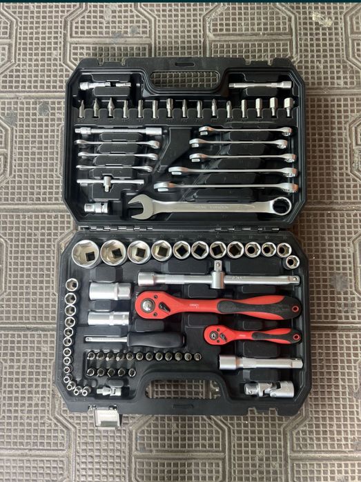 Набор Инструмент 82