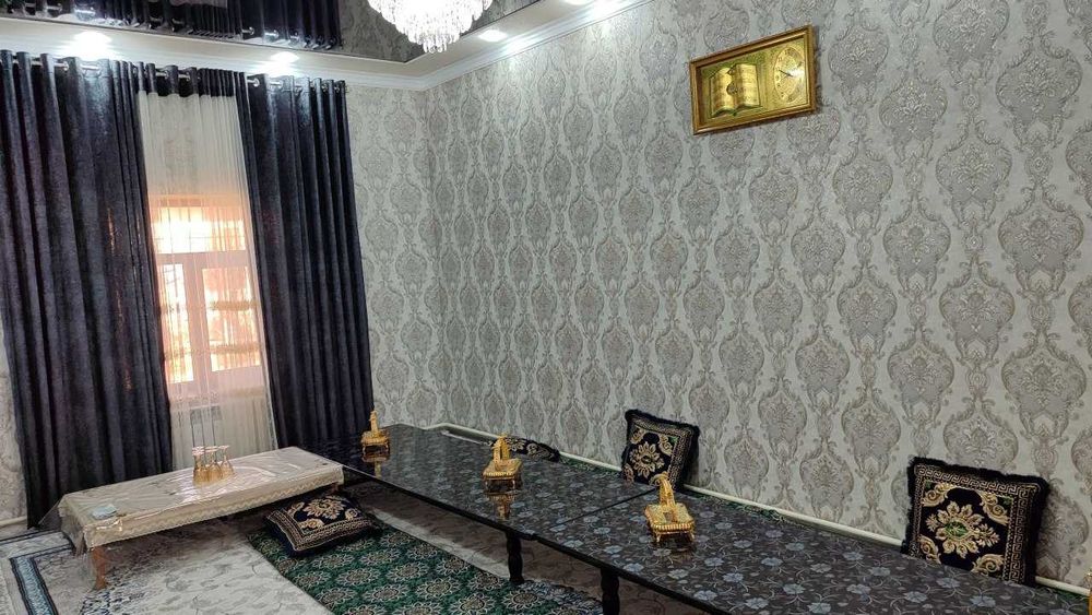 Hovli sotiladi Munis to'yxona tomonda arzon narxda