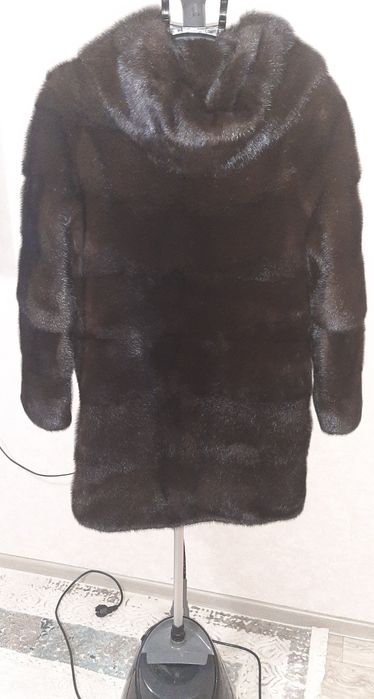 Продам норковую шубу!