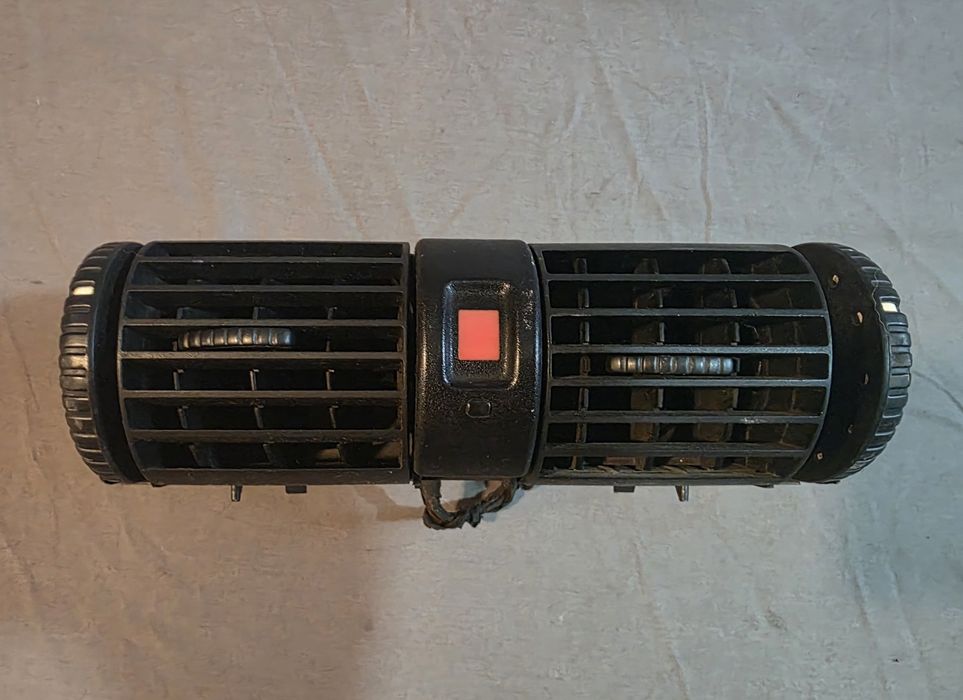 Grila centrala aer opel astra g