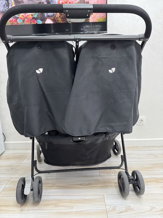 Продам двойную коляску Jole