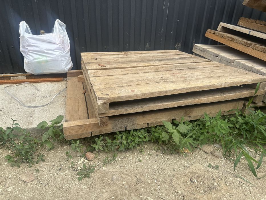 Продам поддоны по 500