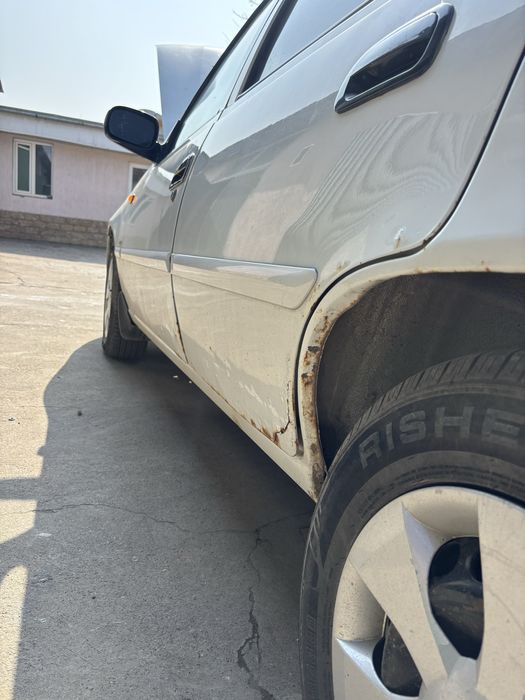 Neksiya orqa eshik ong chap