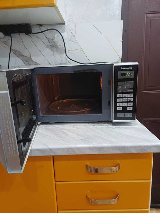 Микроволновка Panasonic б/у